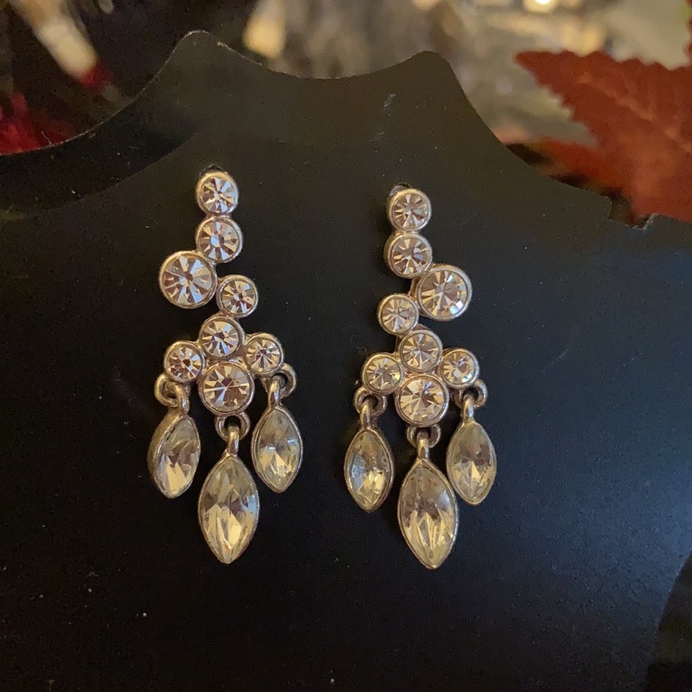 🆕 CASCADING WATERFALL/CHANDELIER STYLE EARRINGS By MONET 2